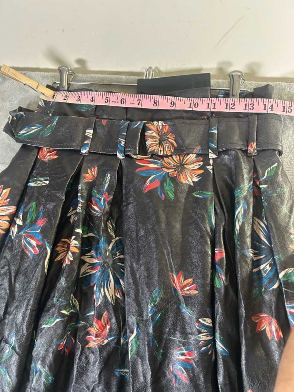 Kosmios Floral Pleated faux leather A-Line Skirt in Black - Picture 8 of 11